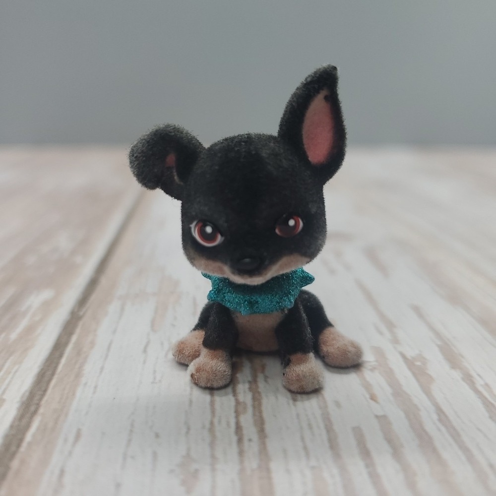 Disney Junior TOTS Mini Flocked Plastic Figures Puppies 1.5 inch
